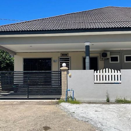 Nikmat Homestay Riyadh Kampong Tuan Mandak Bagian luar foto